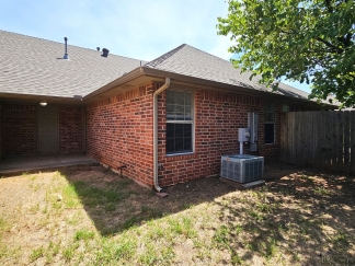 Discover Luxury Living: Upgraded 2 Bed, 2 Bath Apartment Awaits you!