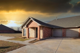 Discover Luxury Living: Upgraded 2 Bed, 2 Bath Apartment Awaits you!