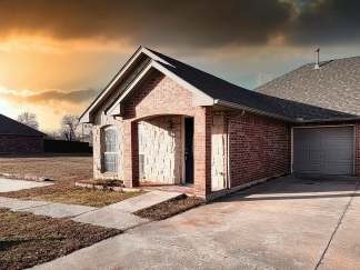 Discover Luxury Living: Upgraded 2 Bed, 2 Bath Apartment Awaits you!