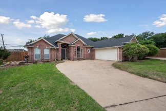 Gorgeous Cul-d-Sac home in Coveted Mansfield Neighborhood