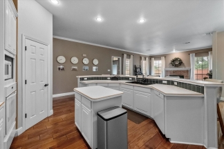 Gorgeous Cul-d-Sac home in Coveted Mansfield Neighborhood