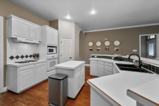 Gorgeous Cul-d-Sac home in Coveted Mansfield Neighborhood