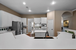 Gorgeous Cul-d-Sac home in Coveted Mansfield Neighborhood