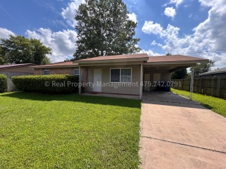 Cute 3 Bed 1.5 Bath Home ready NOW!