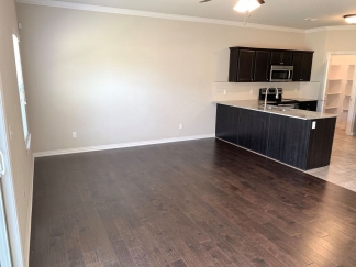 3 Bedroom Townhome for Rent in Rogers!