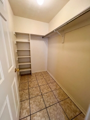Cozy 3 Bed 2 Bath Duplex!