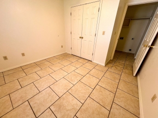Cozy 3 Bed 2 Bath Duplex!