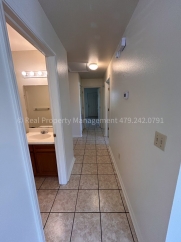 Cozy 3 Bed 2 Bath Duplex!