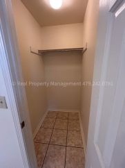 Cozy 3 Bed 2 Bath Duplex!
