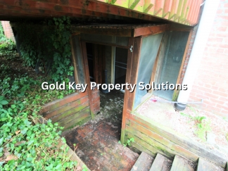 1 BR 1 BA APT with Bonus Room and Water/Sewer Included NO PETS (NO SECTION 8)