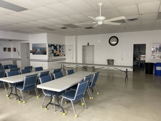 55+ Community, Fully furnished, Spacious, furnished, 3bed/2 bath manufactured home in Bradenton, Florida - For Rent