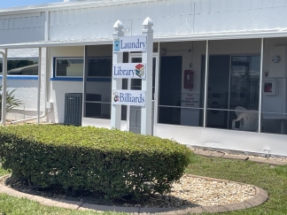55+ Community, Fully furnished, Spacious, furnished, 3bed/2 bath manufactured home in Bradenton, Florida - For Rent
