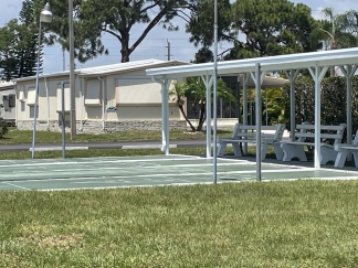 55+ Community, Fully furnished, Spacious, furnished, 3bed/2 bath manufactured home in Bradenton, Florida - For Rent