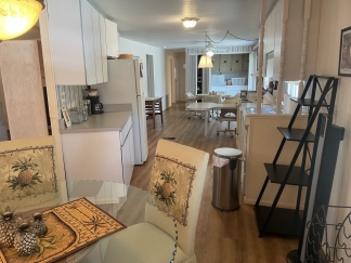 55+ Community, Fully furnished, Spacious, furnished, 3bed/2 bath manufactured home in Bradenton, Florida - For Rent