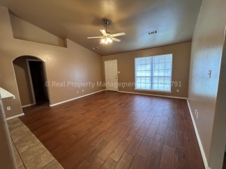 3 Bedroom 2 Bathroom Home Available for Rent in October!