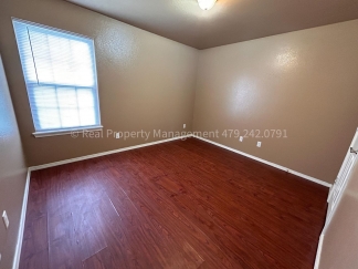 3 Bedroom 2 Bathroom Home Available for Rent in October!