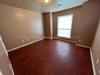 3 Bedroom 2 Bathroom Home Available for Rent in October!