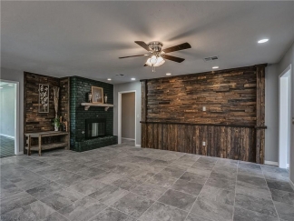 Stunning 4 bedroom home with bonus room near Lake Hefner!
