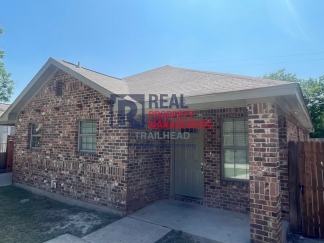 Great Location - 3 Bed/2 Bath - $500 Rent Credit Move In Special