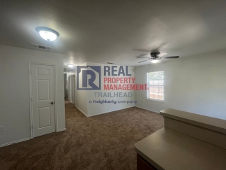 Great Location - 3 Bed/2 Bath - $500 Rent Credit Move In Special