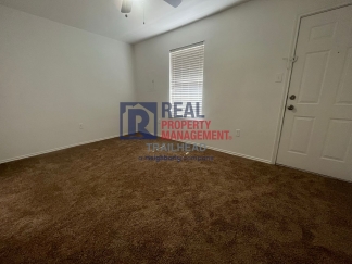Great Location - 3 Bed/2 Bath - $500 Rent Credit Move In Special