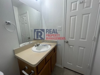 Great Location - 3 Bed/2 Bath - $500 Rent Credit Move In Special