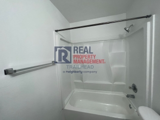 Great Location - 3 Bed/2 Bath - $500 Rent Credit Move In Special