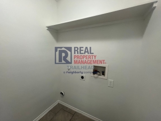 Great Location - 3 Bed/2 Bath - $500 Rent Credit Move In Special