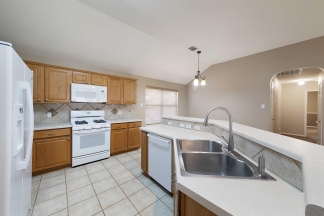5601 Lomita Verde Circle - Red Team