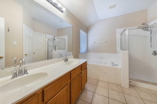 5601 Lomita Verde Circle - Red Team
