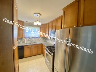 Charming 3-Bedroom Ranch Home in Roeland Park