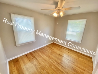 Charming 3-Bedroom Ranch Home in Roeland Park