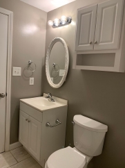 Trendy Renovated Raleigh Townhome In Raleigh, Lawn Care & Crown Oaks Amenities Too!