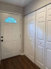 Trendy Renovated Raleigh Townhome In Raleigh, Lawn Care & Crown Oaks Amenities Too!