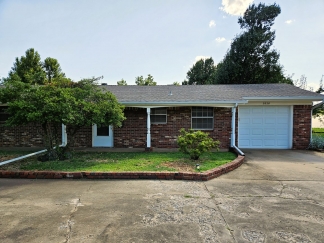 Beautiful 2 Bed 2 Bath Moments Away From Lake Hefner!!!-COMING SOON!