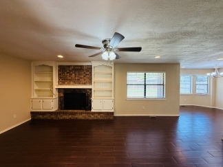 Beautiful home in Mustang! - Must see!- AVAILABLE NOW!