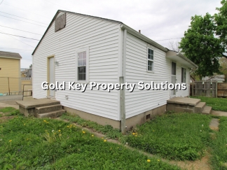 Cozy 2 BR 1 BA House with Washer/Dryer Hookups (SECTION 8 APPROVED)
