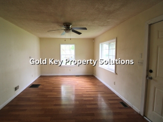 Cozy 2 BR 1 BA House with Washer/Dryer Hookups (SECTION 8 APPROVED)