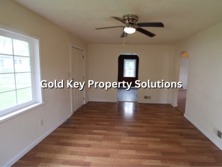 Cozy 2 BR 1 BA House with Washer/Dryer Hookups (SECTION 8 APPROVED)