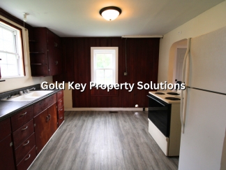 Cozy 2 BR 1 BA House with Washer/Dryer Hookups (SECTION 8 APPROVED)