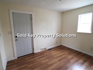 Cozy 2 BR 1 BA House with Washer/Dryer Hookups (SECTION 8 APPROVED)
