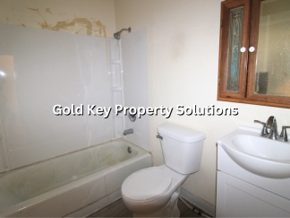 Cozy 2 BR 1 BA House with Washer/Dryer Hookups (SECTION 8 APPROVED)