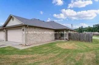 Beautiful Duplex for Rent in Van Buren