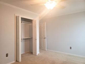 Spectacular 4 bedroom in Pleasant Oaks Communits in highly desired Edmond Okc!