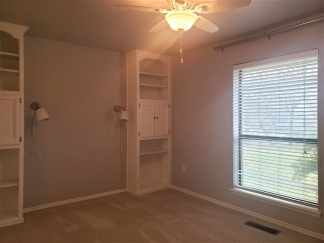 Spectacular 4 bedroom in Pleasant Oaks Communits in highly desired Edmond Okc!