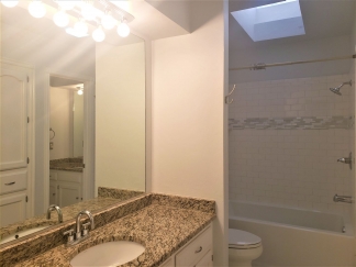 Spectacular 4 bedroom in Pleasant Oaks Communits in highly desired Edmond Okc!
