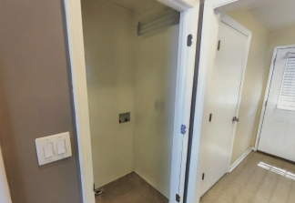 3 bd/1 bth w/fenced yard. Close to all things Nash!