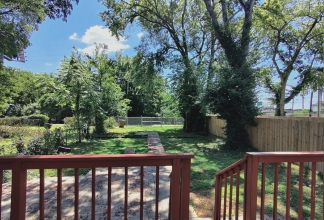 3 bd/1 bth w/fenced yard. Close to all things Nash!