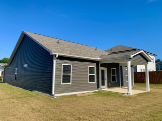 Beautiful Ranch Home in Sanford, Available NOW!