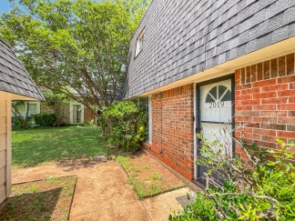 Charming Home in North Arlington